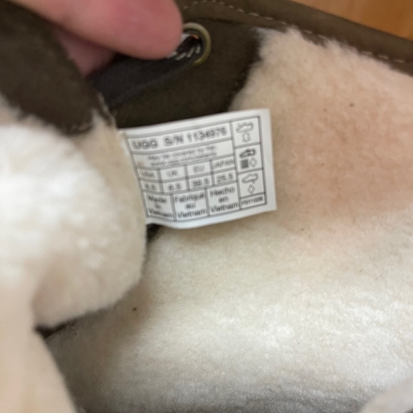 NWOT UGG Hapsburg Hiker Waterproof Boots, Size 8.5, Chocolate Brown - Picture 3 of 11